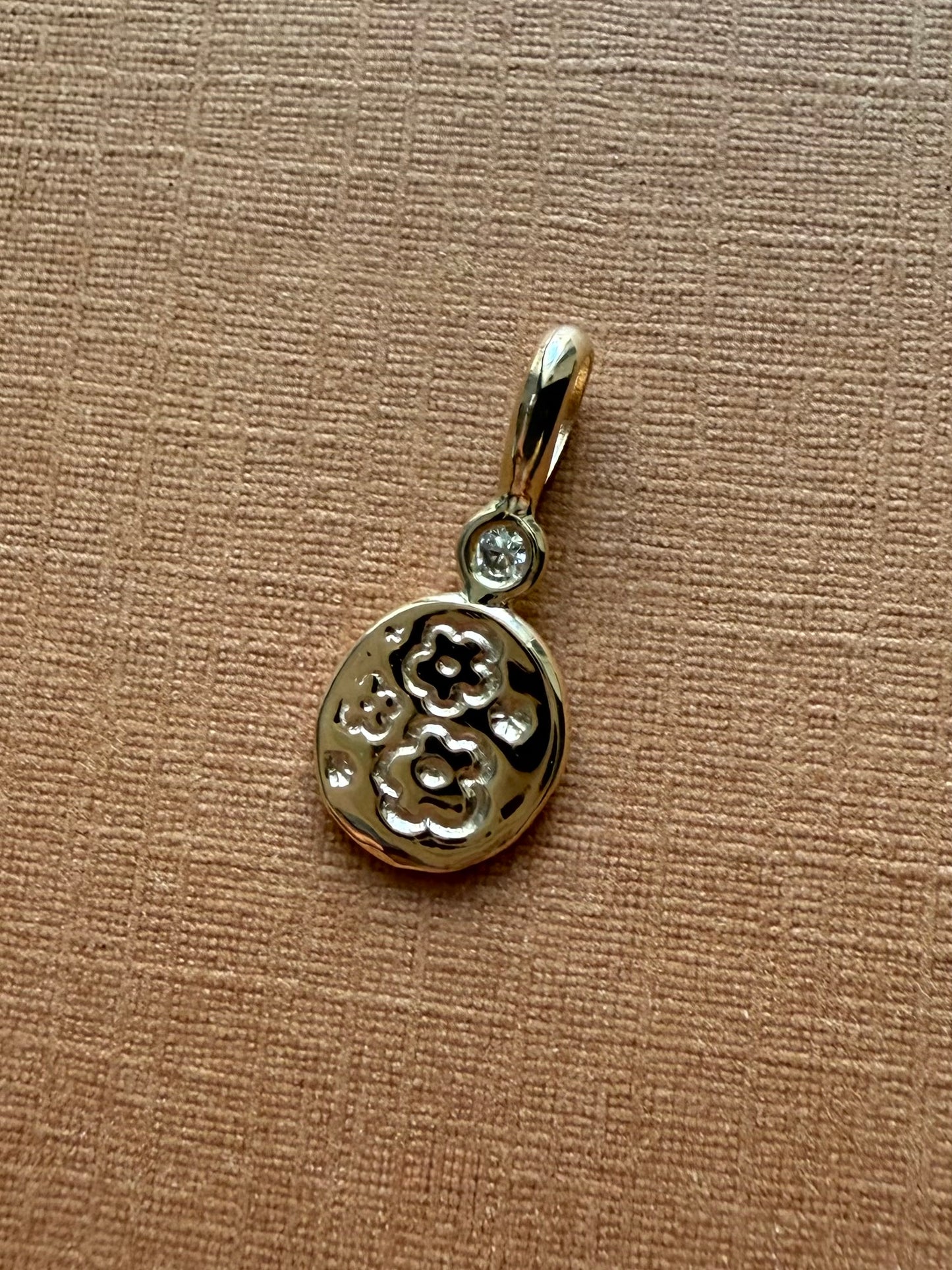 14K Solid Yellow Gold Nugget “Flowers” Mini Pendant, White Diamond, Tiny Charm
