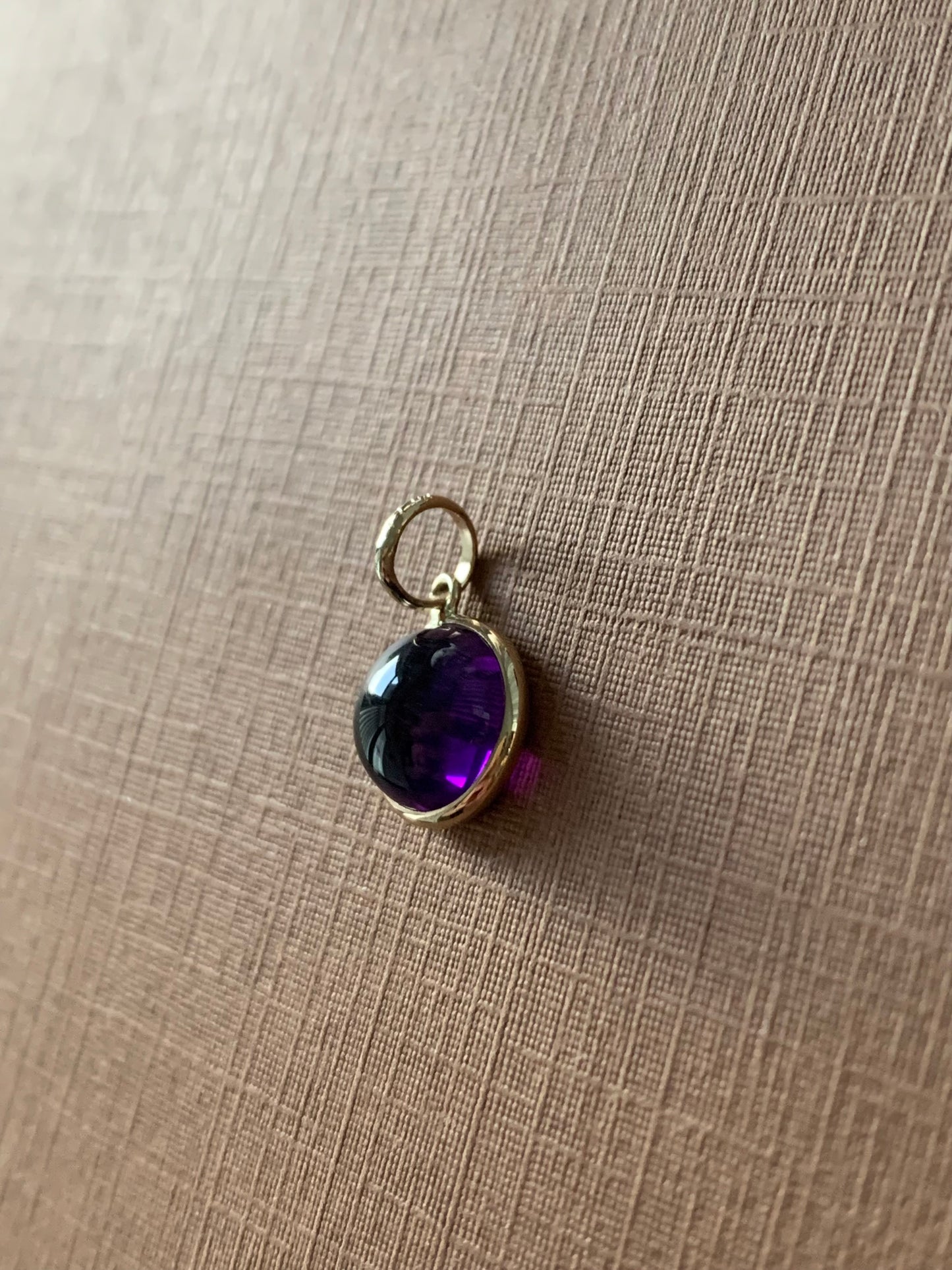 14k Solid Yellow Gold, Purple Amethyst Round Cabochon Mini Pendant